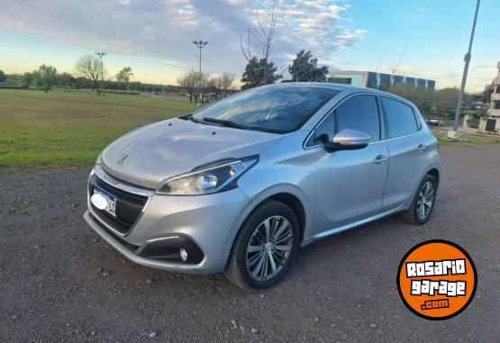 Autos - Peugeot 208 Feline 2018 Nafta 133000Km - En Venta