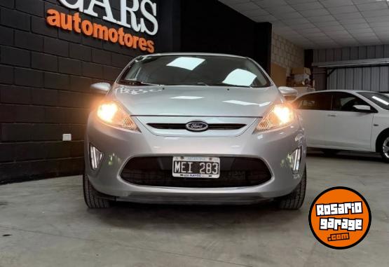 Autos - Ford Fiesta Titanium 2013 Nafta 120000Km - En Venta