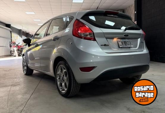 Autos - Ford Fiesta Titanium 2013 Nafta 120000Km - En Venta