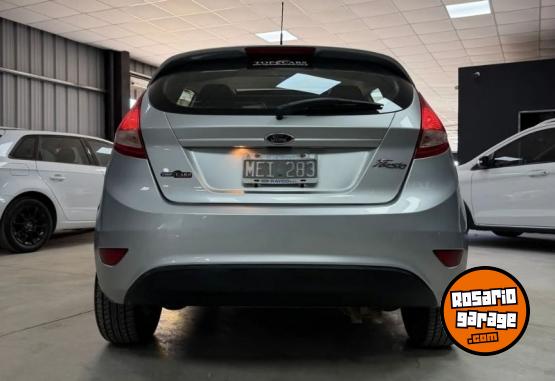 Autos - Ford Fiesta Titanium 2013 Nafta 120000Km - En Venta