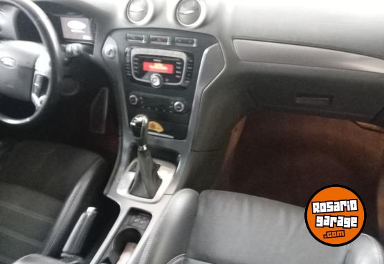 Autos - Ford mondeo 2012 Nafta 240000Km - En Venta