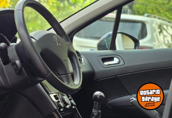 Autos - Peugeot 308 Nav 2015 Nafta 78000Km - En Venta