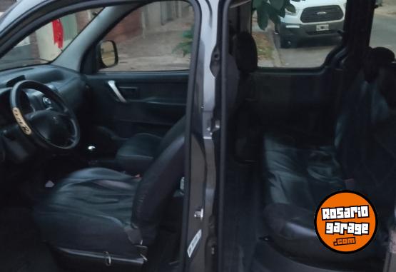 Autos - Peugeot Partner patagonica 1.6hdi 2016 Diesel 106800Km - En Venta