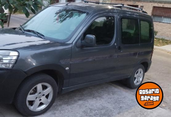 Autos - Peugeot Partner patagonica 1.6hdi 2016 Diesel 106800Km - En Venta