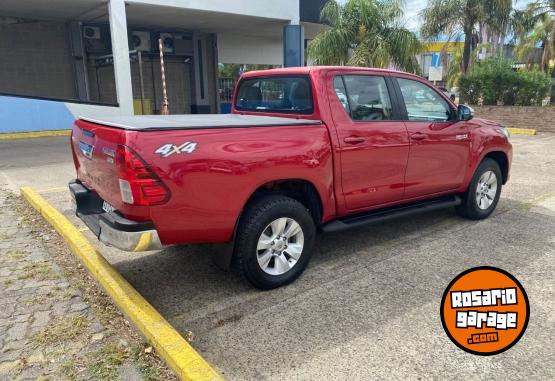 Camionetas - Toyota Hilux srv 4x4 2018 Diesel 174000Km - En Venta