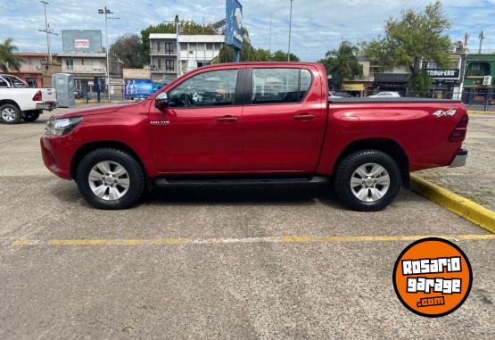 Camionetas - Toyota Hilux srv 4x4 2018 Diesel 174000Km - En Venta