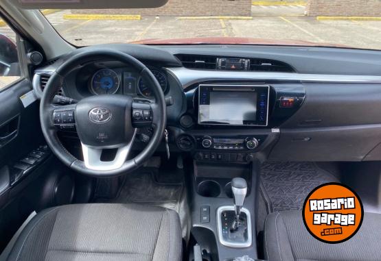 Camionetas - Toyota Hilux srv 4x4 2018 Diesel 174000Km - En Venta