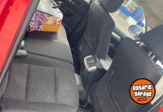 Camionetas - Toyota Hilux srv 4x4 2018 Diesel 174000Km - En Venta
