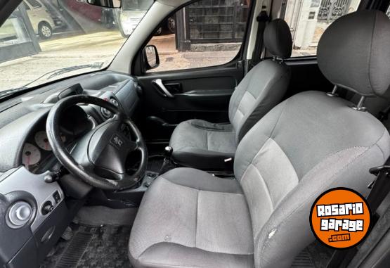 Utilitarios - Peugeot Parnet Patagonica 2015 Diesel 200000Km - En Venta