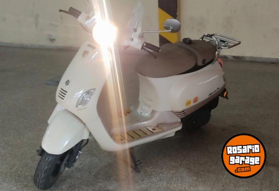 Motos - Zanella Styler exclusive 150 2018 Nafta 22800Km - En Venta