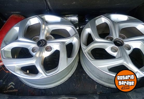 Accesorios para Autos - Vendo (2) llantas citroen c3 rodado 16 - En Venta