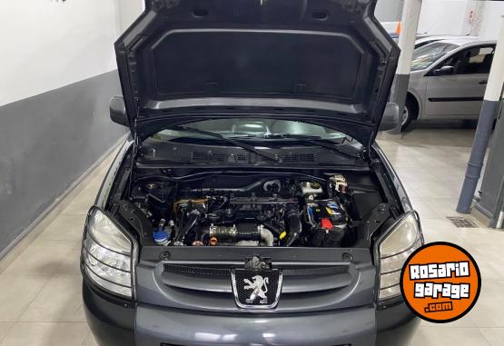 Utilitarios - Peugeot Partner 2014 Diesel 140000Km - En Venta