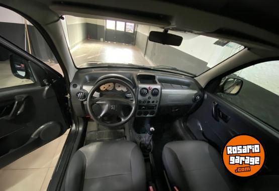 Utilitarios - Peugeot Partner 2014 Diesel 140000Km - En Venta
