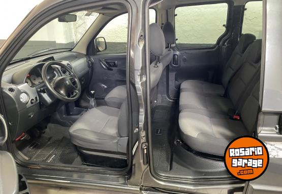 Utilitarios - Peugeot Partner 2014 Diesel 140000Km - En Venta