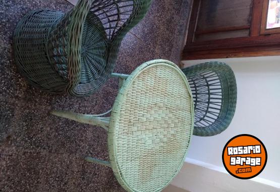 Hogar - Mesa y sillones de mimbre - En Venta