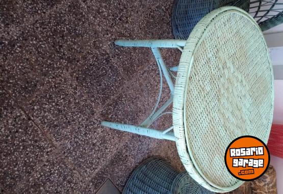 Hogar - Mesa y sillones de mimbre - En Venta