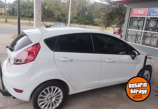 Autos - Ford Fiesta kineti 2014 Nafta 150000Km - En Venta