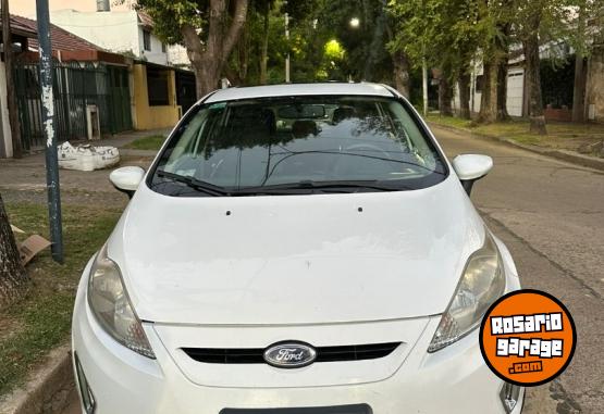 Autos - Ford Fiesta Kinectic Titanium 2012 Nafta 171000Km - En Venta