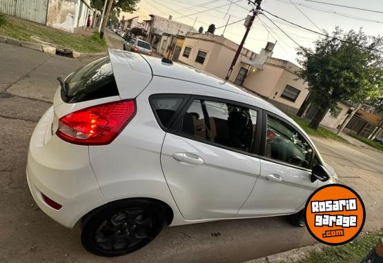 Autos - Ford Fiesta Kinectic Titanium 2012 Nafta 171000Km - En Venta