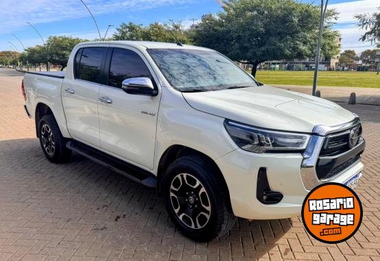 Camionetas - Toyota HILUX DC SRX 2.8 TDI 2021 Diesel  - En Venta
