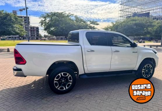 Camionetas - Toyota HILUX DC SRX 2.8 TDI 2021 Diesel  - En Venta