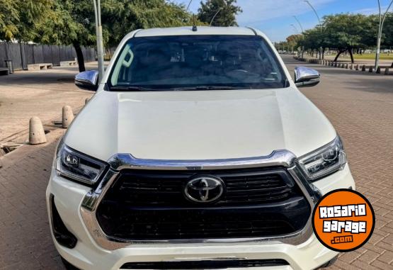 Camionetas - Toyota HILUX DC SRX 2.8 TDI 2021 Diesel  - En Venta