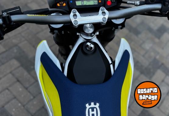Motos - Husqvarna 701 supermoto 2018 Nafta 14000Km - En Venta