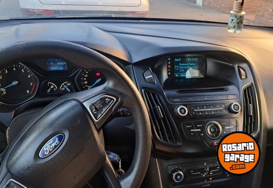 Autos - Ford Focus 2016 Nafta 250000Km - En Venta
