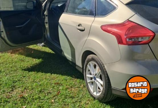 Autos - Ford Focus 2016 Nafta 250000Km - En Venta