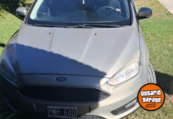 Autos - Ford Focus 2016 Nafta 250000Km - En Venta