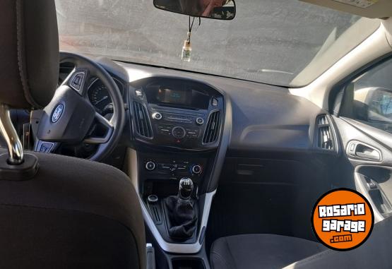 Autos - Ford Focus 2016 Nafta 250000Km - En Venta