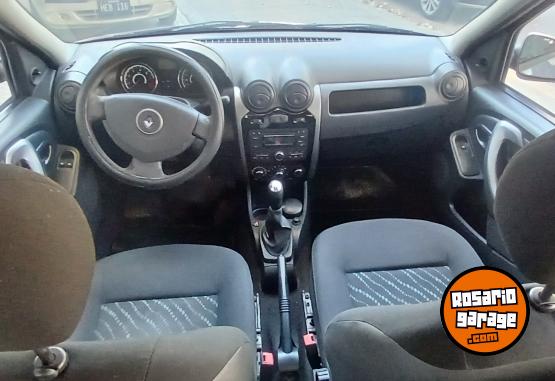 Autos - Renault Logan 2012 GNC 180000Km - En Venta