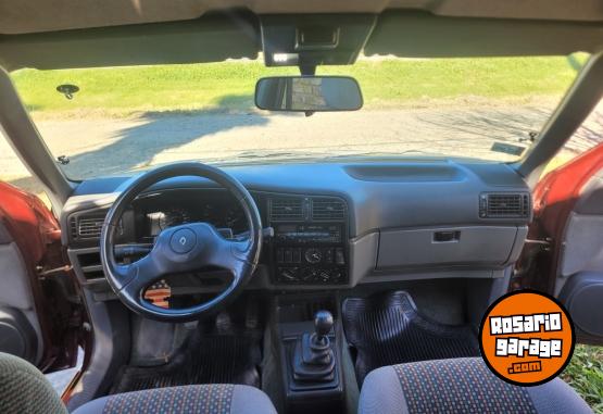 Autos - Renault 19 1996 Nafta 245000Km - En Venta