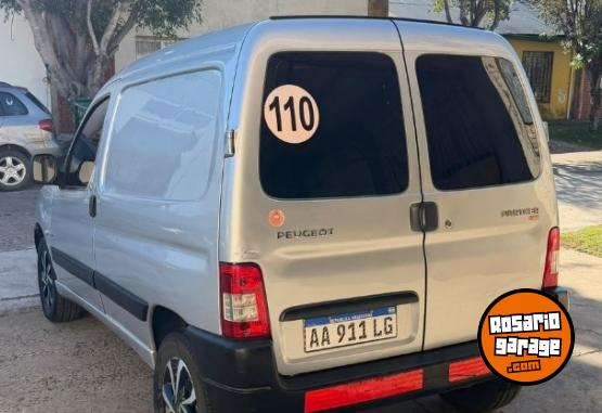 Utilitarios - Peugeot Partner 2017 Diesel 164000Km - En Venta