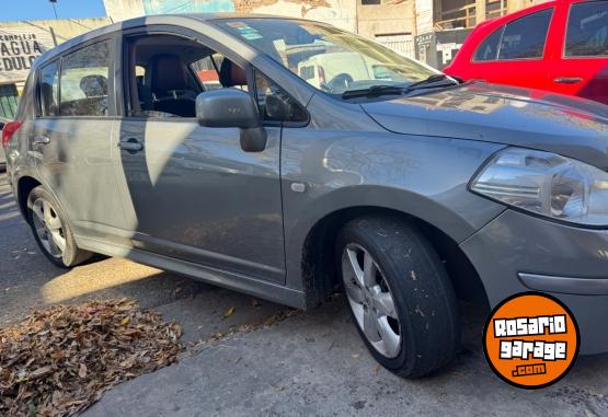 Autos - Nissan Tiida 2014 Nafta 230000Km - En Venta