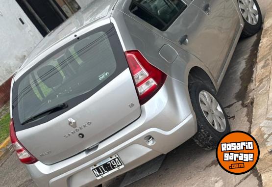 Autos - Renault SANDERO NAFTA GNC 2013 GNC 140000Km - En Venta