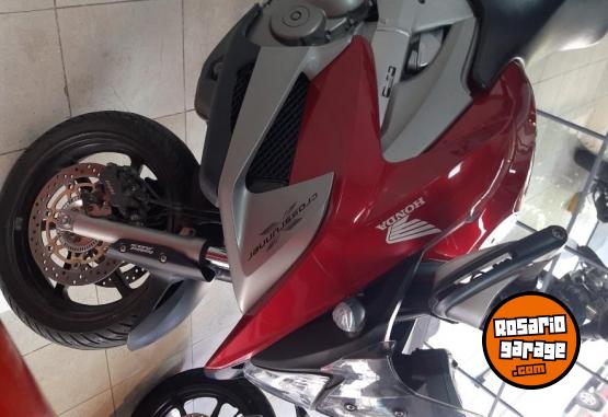Motos - Honda Crossrunner - VFR 800X 2011 Nafta 28000Km - En Venta