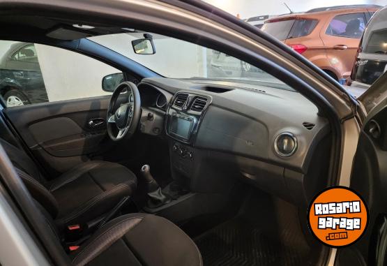 Autos - Renault Logan 2022 GNC 92000Km - En Venta