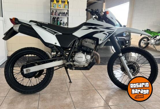 Motos - Honda TORNADO 250CC 2015 Nafta 34000Km - En Venta