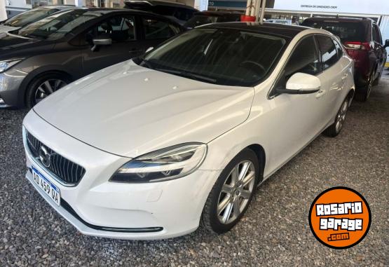 Autos - Volvo V40 T4 INSCRIP 2019 Nafta 57146Km - En Venta