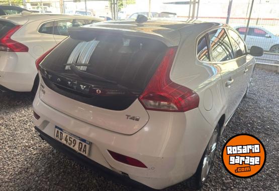 Autos - Volvo V40 T4 INSCRIP 2019 Nafta 57146Km - En Venta