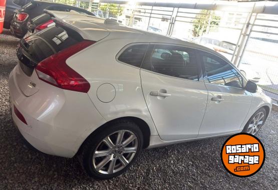 Autos - Volvo V40 T4 INSCRIP 2019 Nafta 57146Km - En Venta