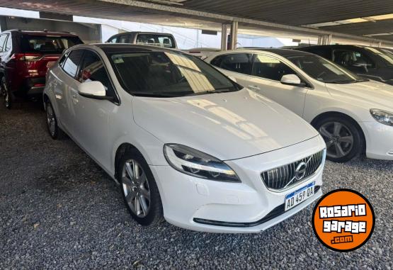 Autos - Volvo V40 T4 INSCRIP 2019 Nafta 57146Km - En Venta