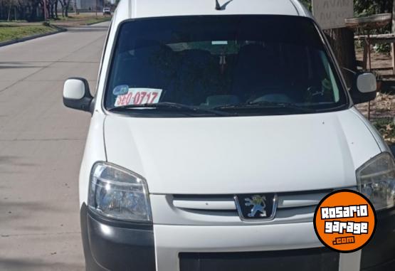 Utilitarios - Peugeot Partner patagonica 2016 GNC 140000Km - En Venta