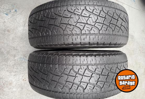 Accesorios para Autos - Juego 4 Llantas Hilux Srx a�o 19/21 con cubiertas - En Venta