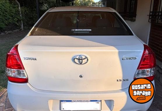 Autos - Toyota Etios xls 4 p 2017 Nafta 60000Km - En Venta