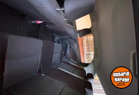 Autos - Toyota Etios xls 4 p 2017 Nafta 60000Km - En Venta