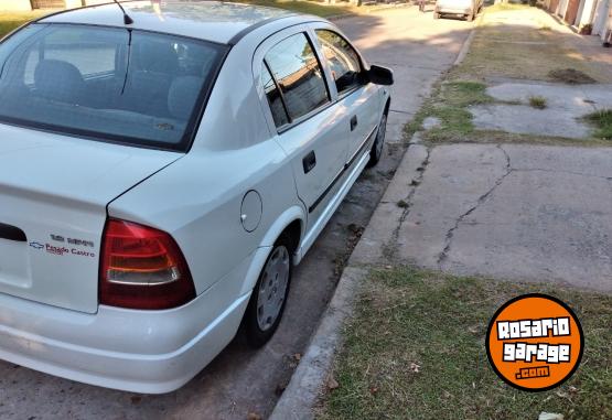Autos - Chevrolet ASTRA 2001 GNC 190000Km - En Venta