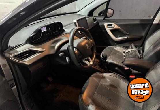 Autos - Peugeot 208 2020 Nafta 39000Km - En Venta