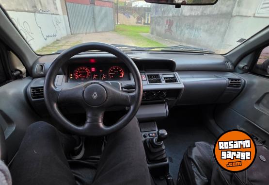 Autos - Renault Clio 3p 1996 Nafta 280000Km - En Venta